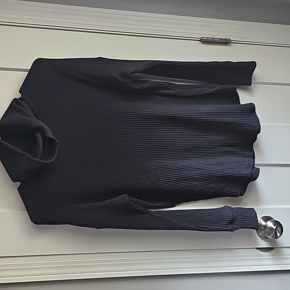 American Eagle sz Xs Black Womens Ribbed Long Sleeve Soft Shirt.